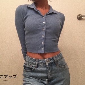 light blue long sleeve stretchy button crop top